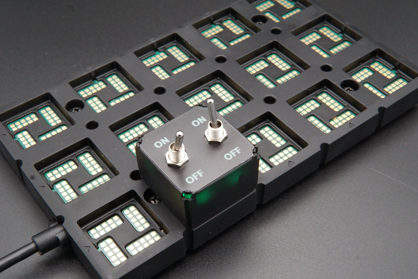 Small Dual Toggle Switches (Beta)