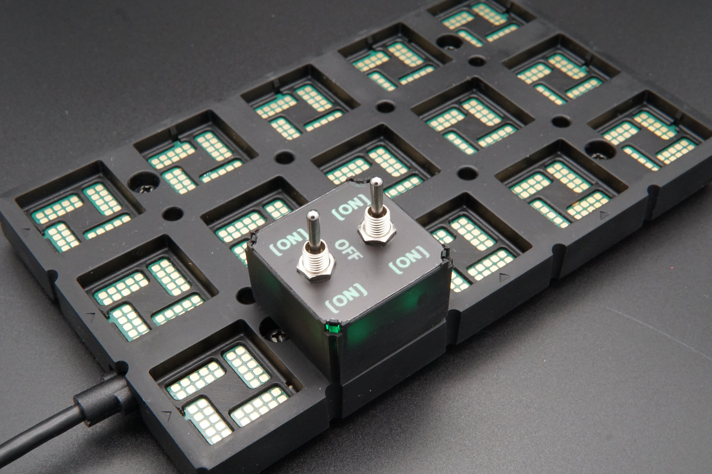 Small Dual Toggle Switches (Beta)