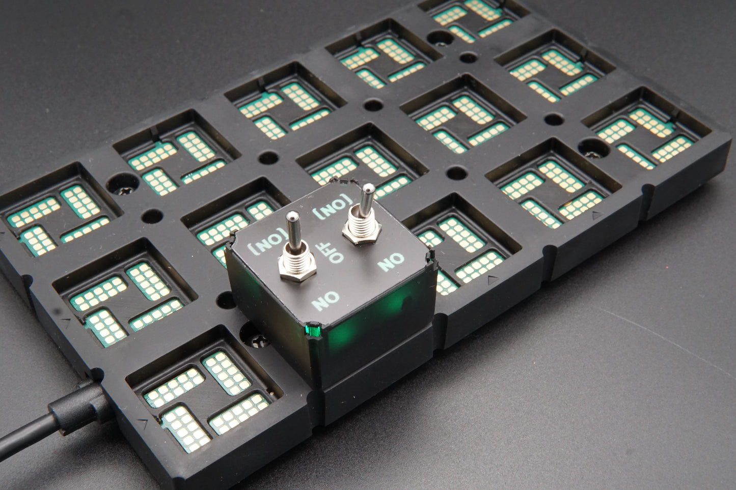 Small Dual Toggle Switches (Beta)