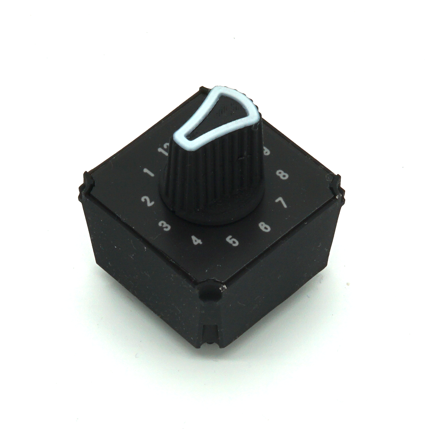 Rotary Selector module with 12 fixed positions on white background in isometric view – modular control for sim racing and flight sim button boxes.